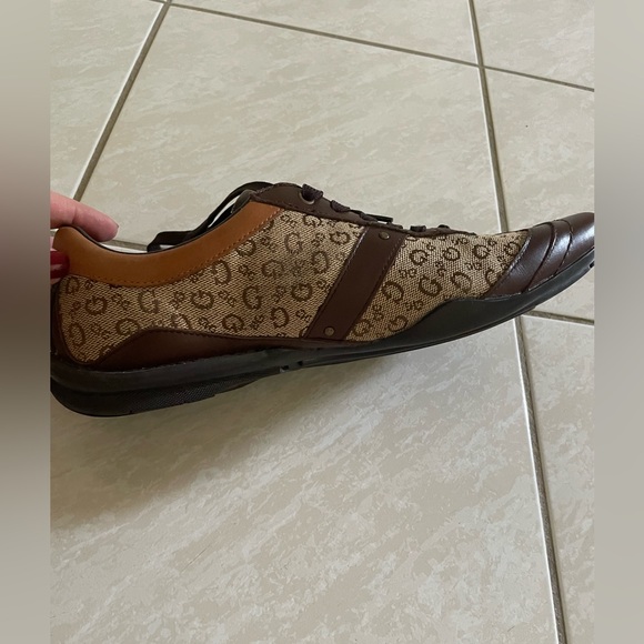 Men’s Guess Size 10 M Brown Multi Leather Monogram Sneakers - Picture 3 of 16